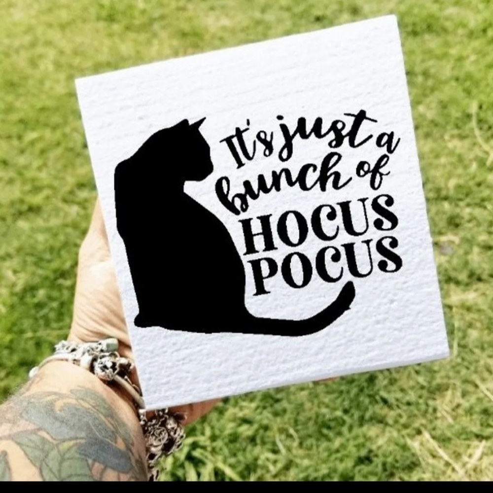 Hocus pocus woodsign